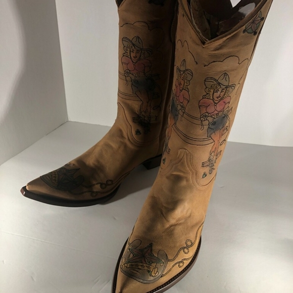 Old Gringo Pin Up Cowgirl. 10B - Picture 4 of 4